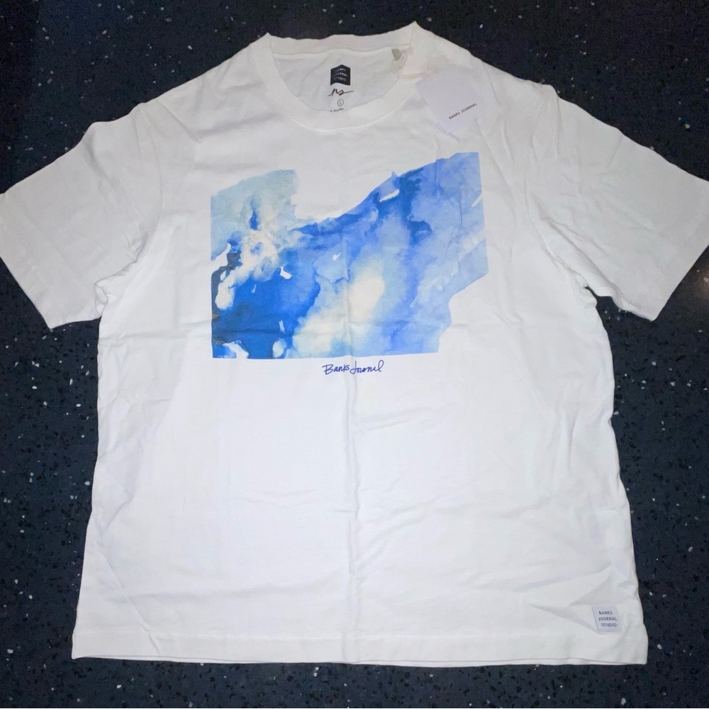 Bank Journal Natalie Strickland Dolin Graphic Tee in men’s large